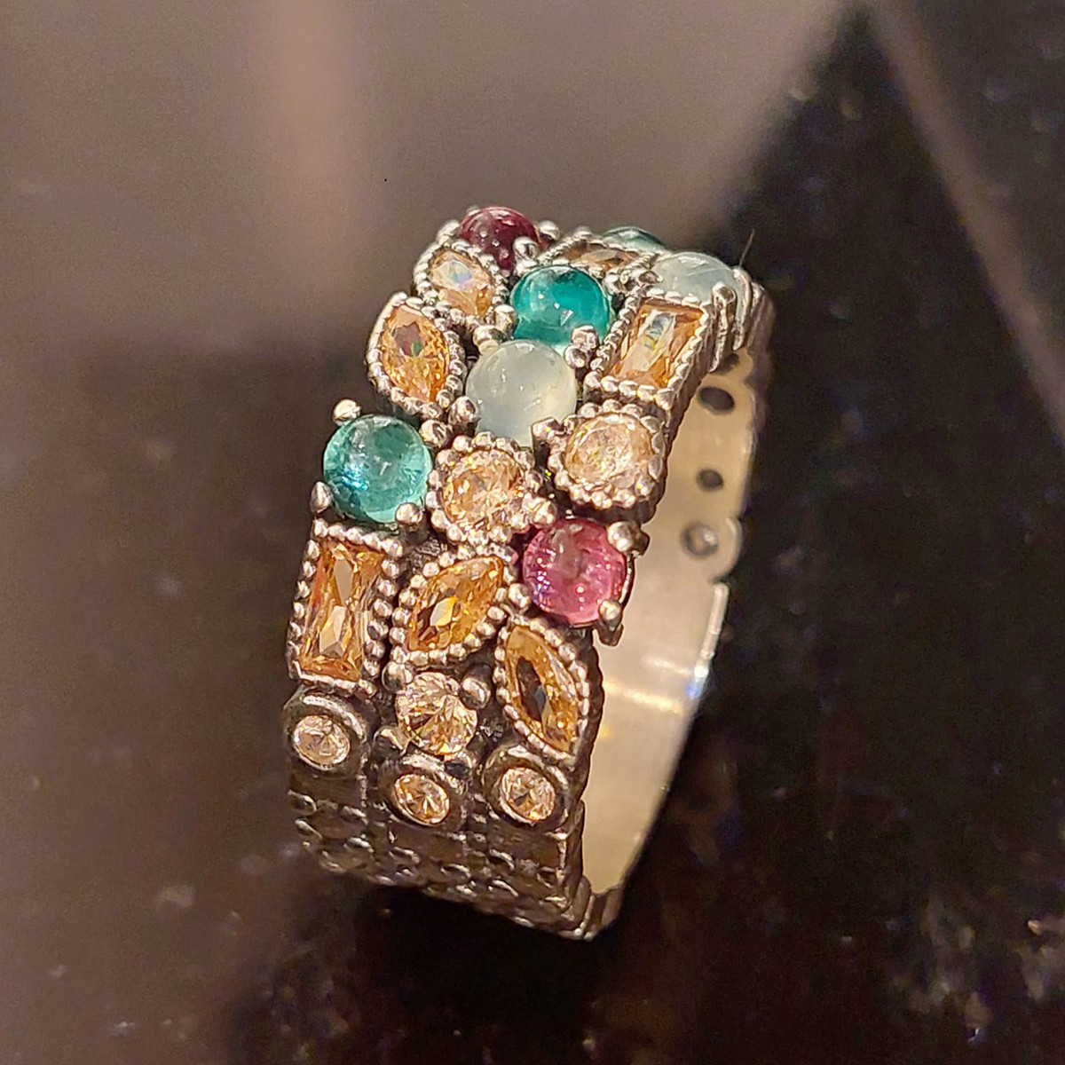 SILVER RING WITH COLORED QUARTZ